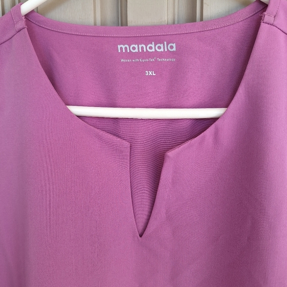 Mandala Plus Sz3XL Scrub Top Pink Short Sleeve V Neck Dbl Pockets Like New - Picture 5 of 8